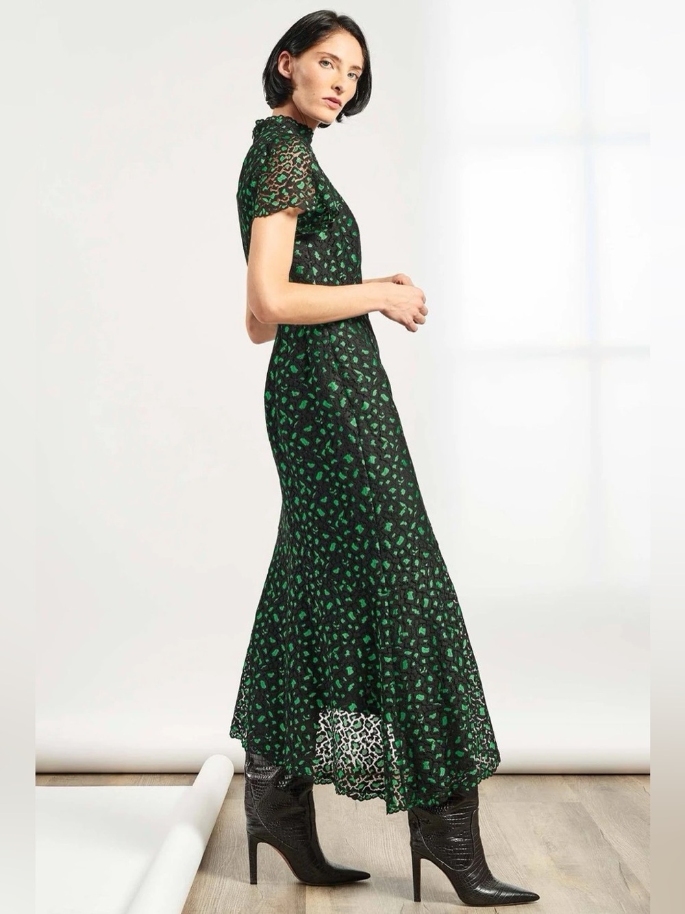 🇬🇧Cefinn Kayla Lace Funnel Neck Asymmetric Dress - Emerald Green/Black 10